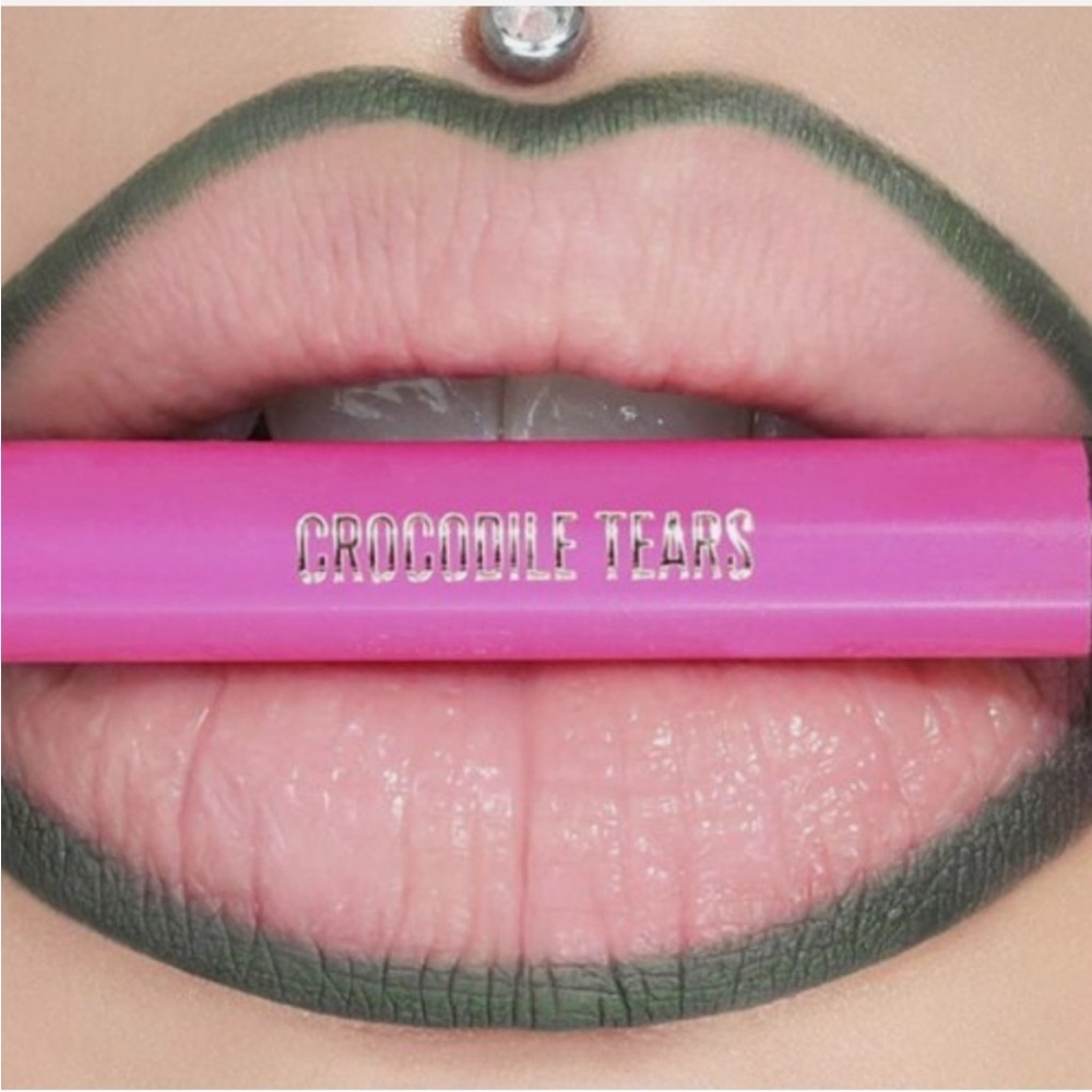 NIB Jeffree STAR Lip Liner in Crocodile Tears Green Shade